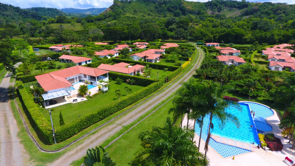 Manizales-La Cabaña-Tres Puertas, Manizales, Caldas, Colombia 4